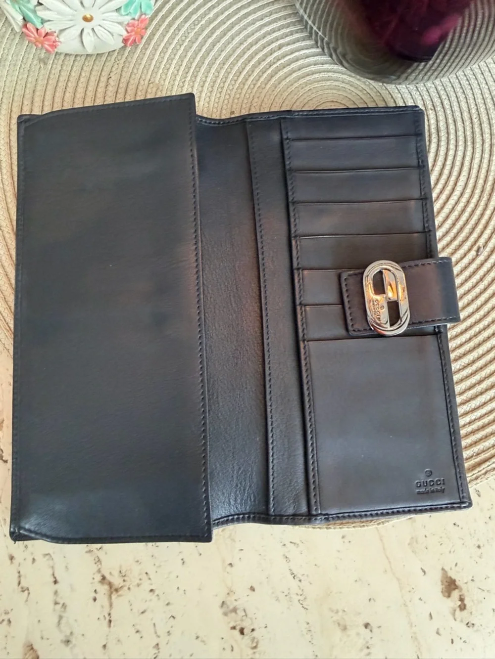 Vintage Gucci Black Leather Bifold Wallet with Snap Back - Picture 3 of 15